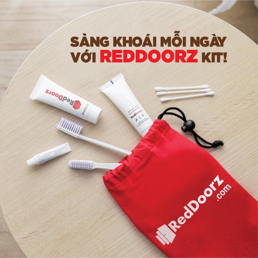 Reddoorz Plus Near Vincom Go Vap 3 Bandar Ho Chi Minh Luaran gambar